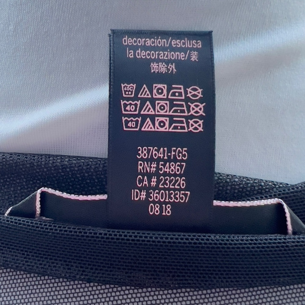 Victoria's Secret Long Sleeve Bodysuit Black Lace Ring - Picture 8 of 8